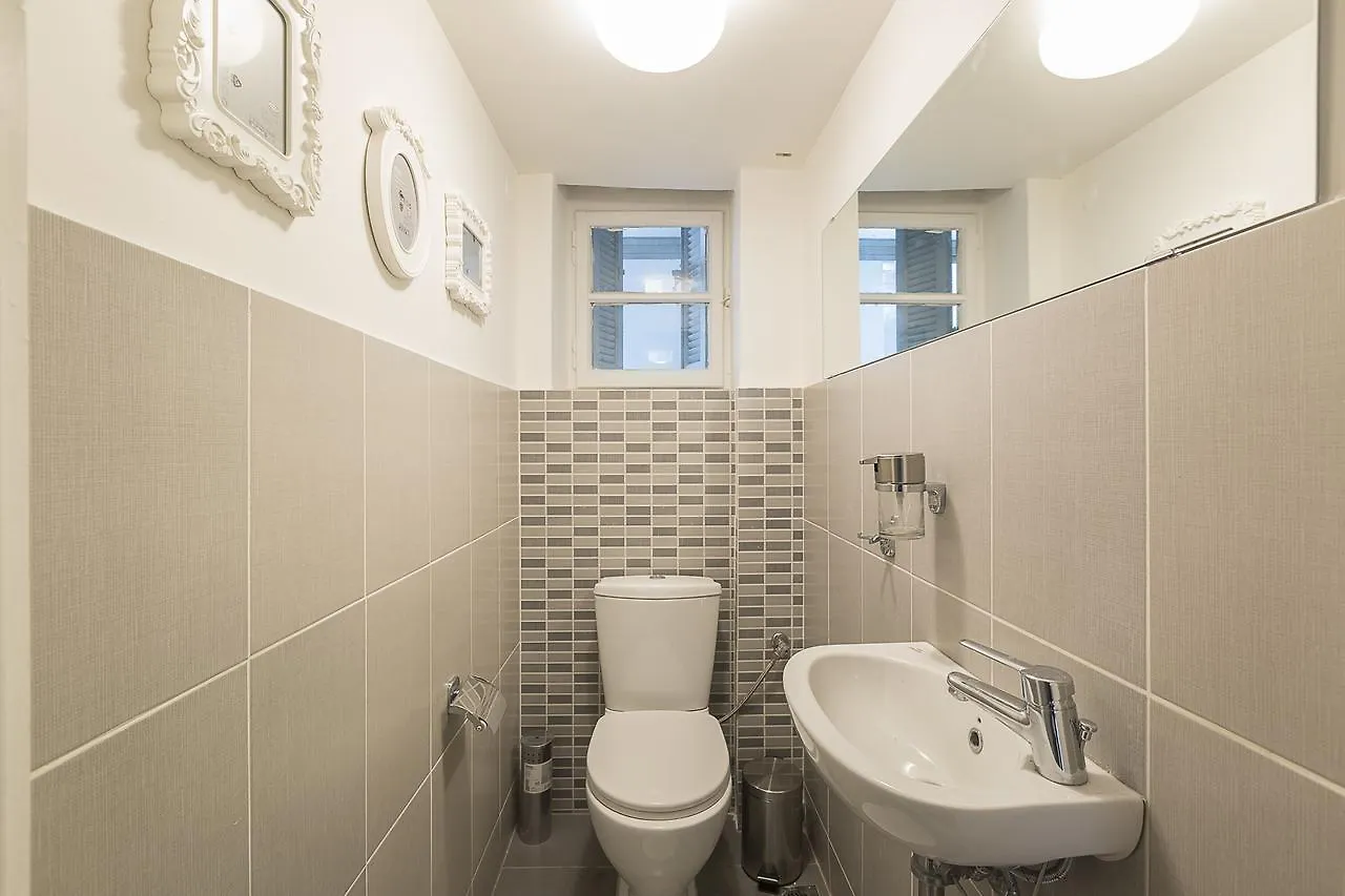 Apartment Authentic Retro Flat In City Center #Feelslikehome Thessaloniki Greece
